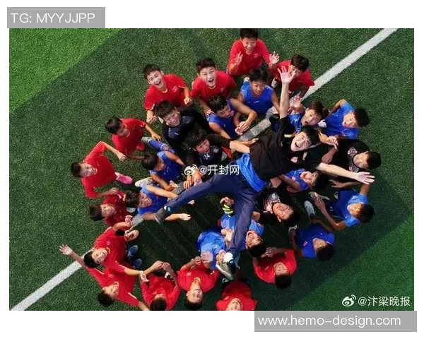 寻找热爱足球的青春活力女孩加入我们的足球宝贝团队一起闪耀赛场